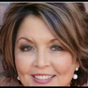 Meet your Posher, Sherry